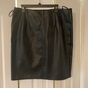 SHEIN faux leather pencil skirt - size 1X (fits like a 12/14)